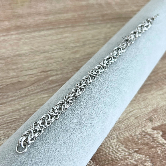 Byzantine Stainless Steel Bracelet – Unisex Handcrafted Chain, 18cm Jewelry - Picture 5 of 6